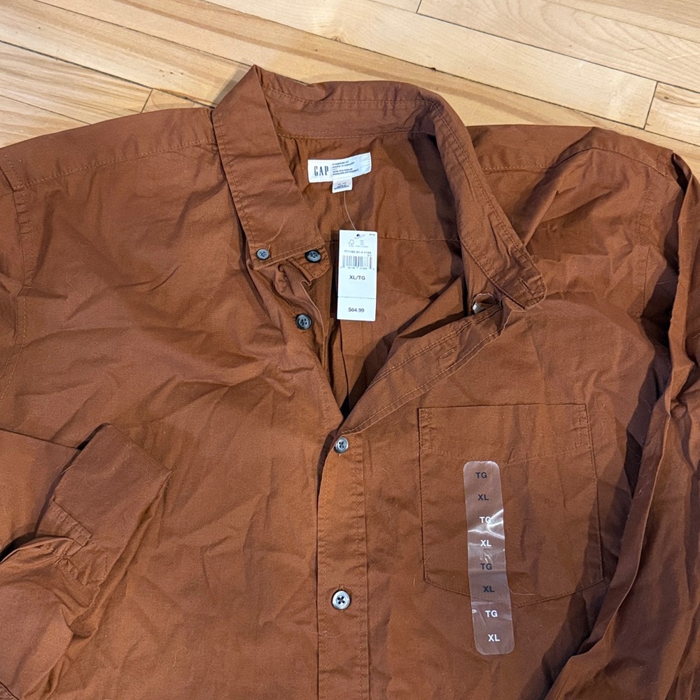 Gap Button-Up Shirt - Picture 2 of 3